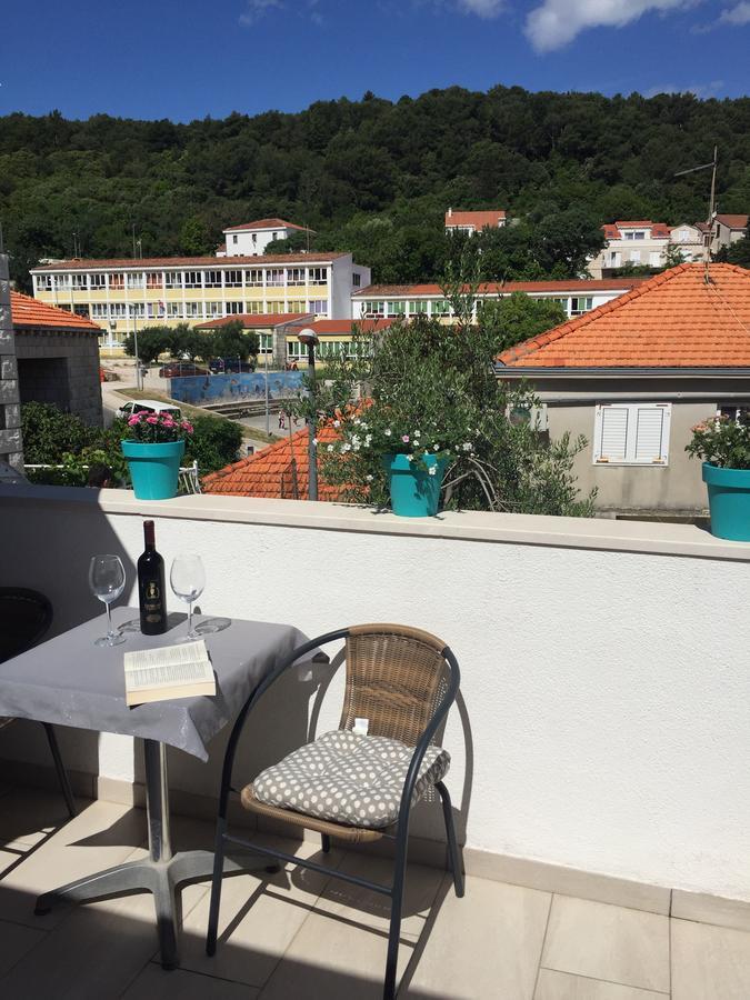 Apartments Paula Корчула Екстер'єр фото